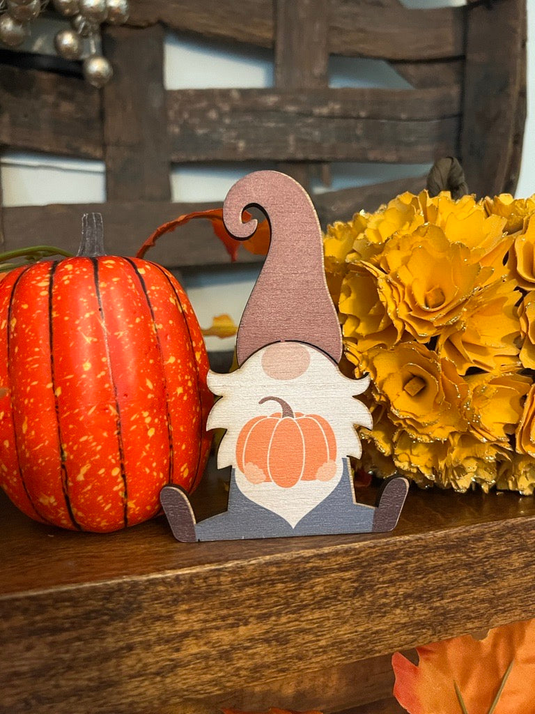 Pumpkin Gnome Table Topper